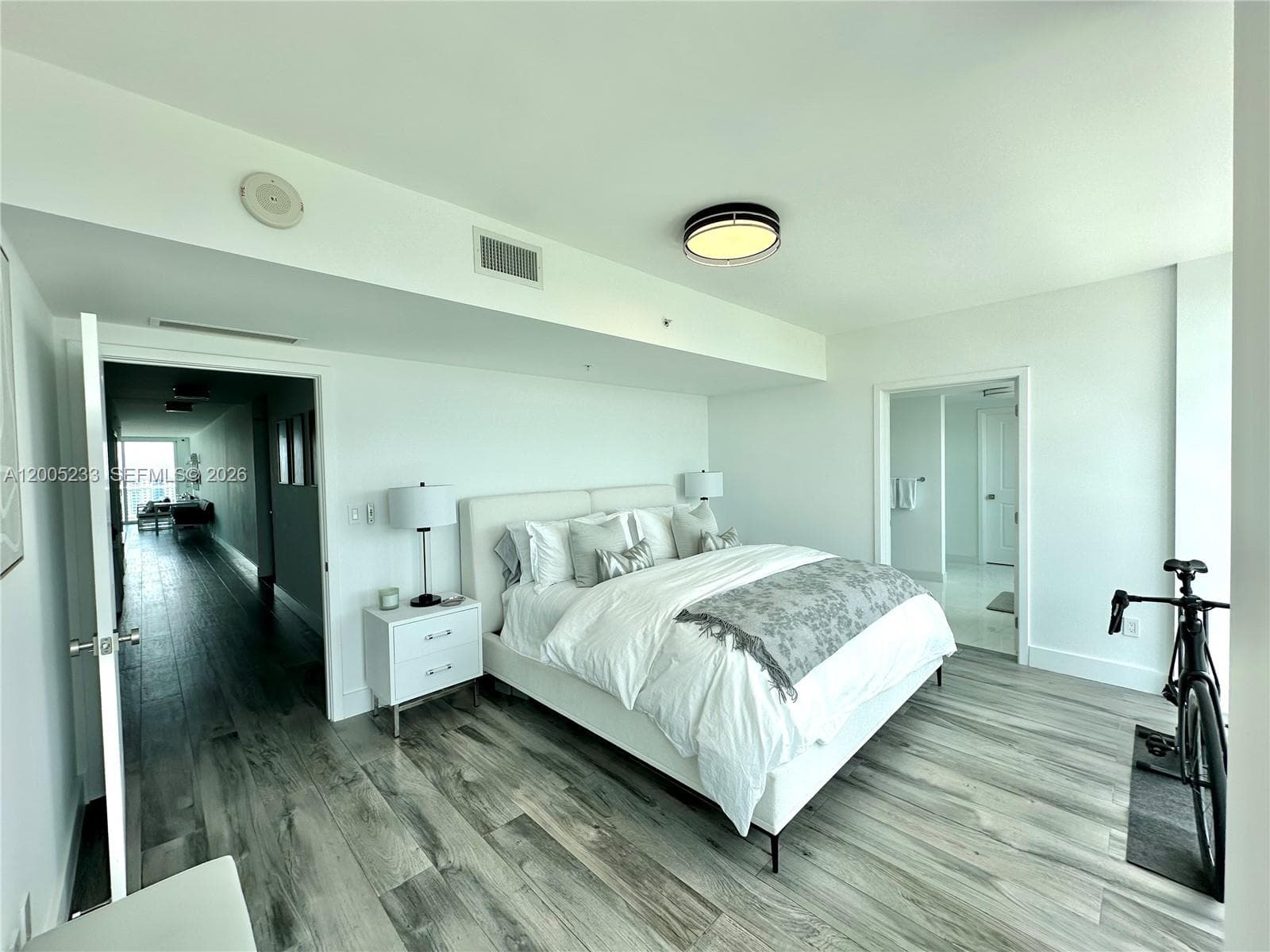 400 Sunny Isles Blvd 1708 photo 25