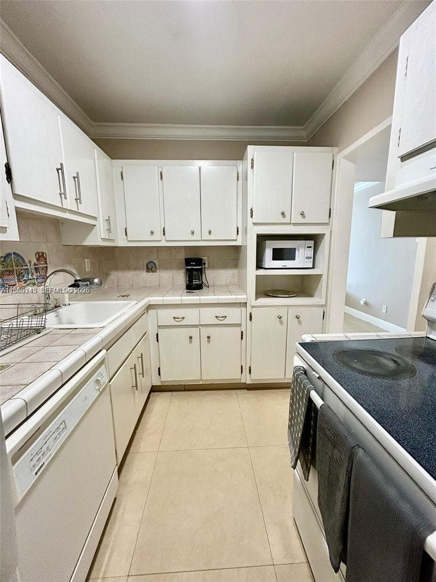 100 Lincoln Rd 1010 photo 4