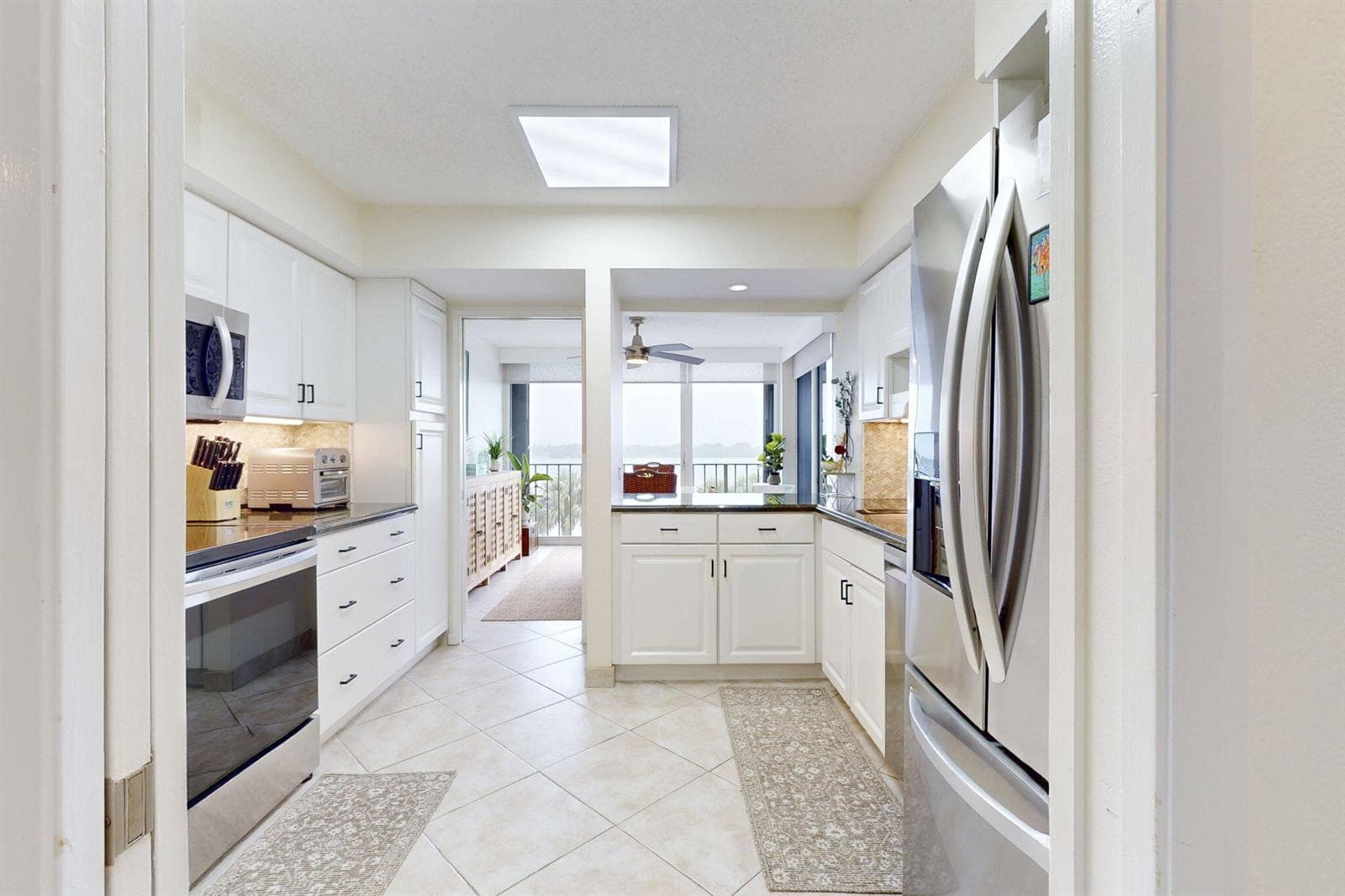 124 Lakeshore Drive 4280 photo 12