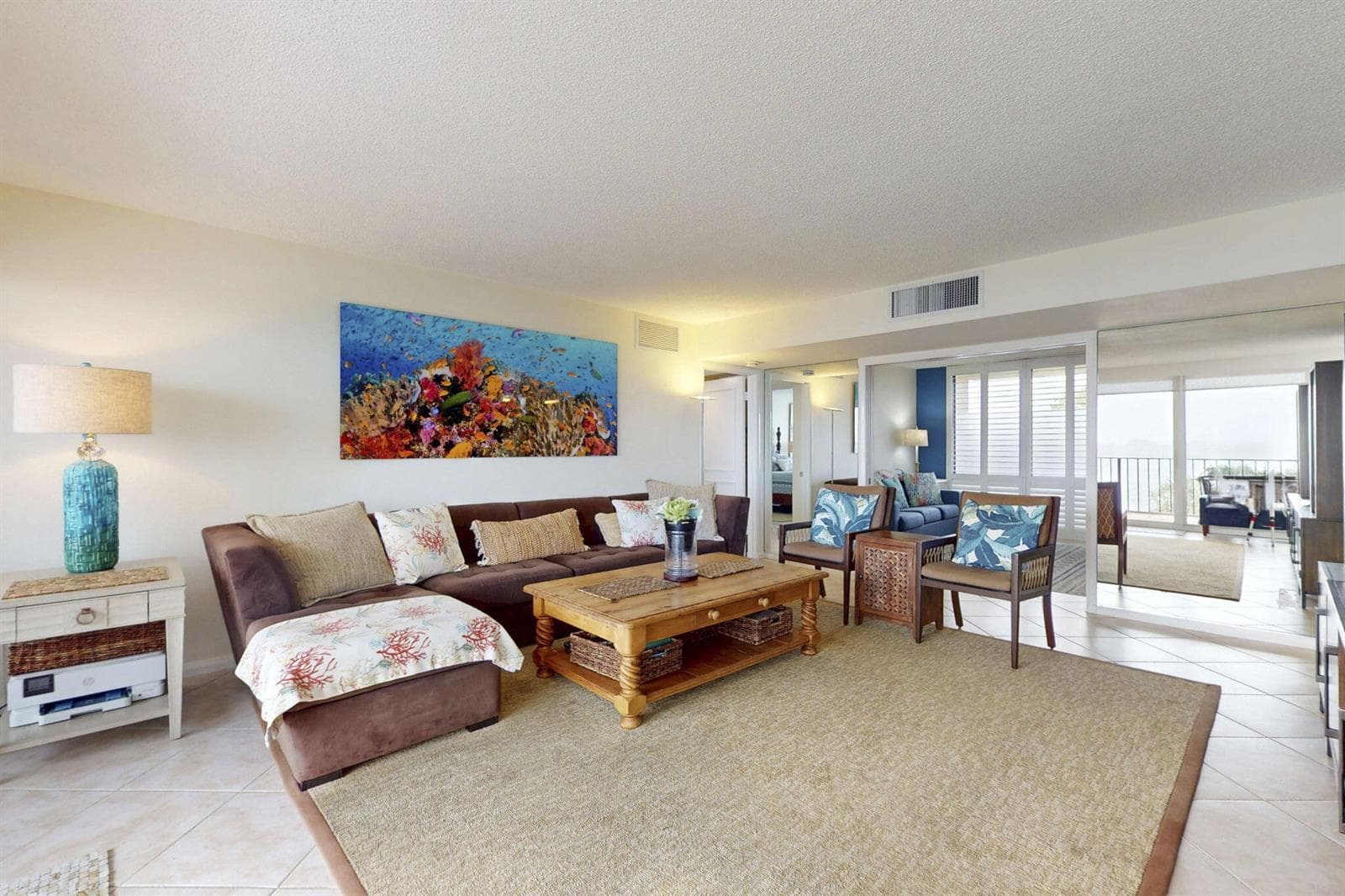 124 Lakeshore Drive 4280 photo 3