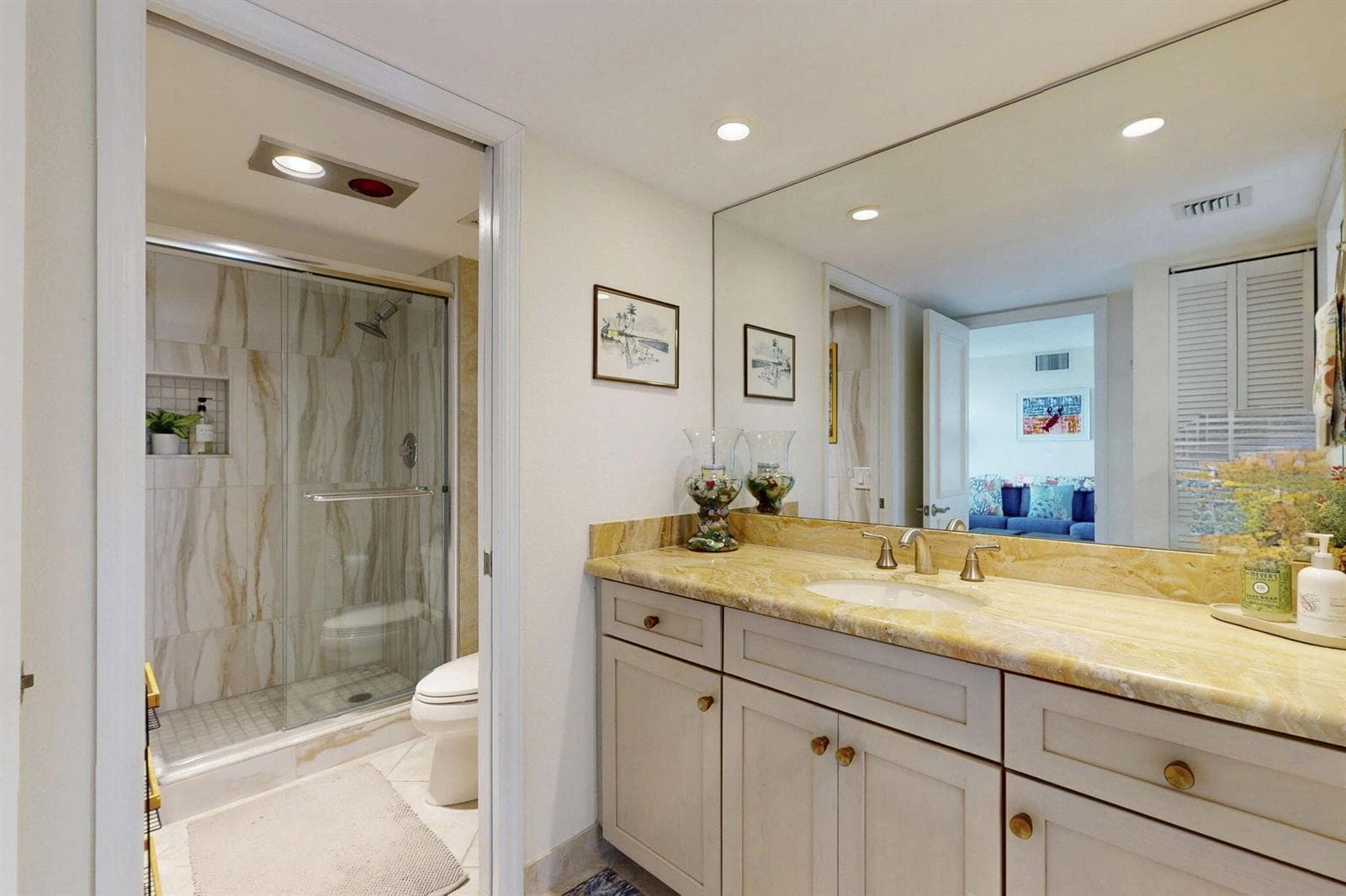 124 Lakeshore Drive 4280 photo 18