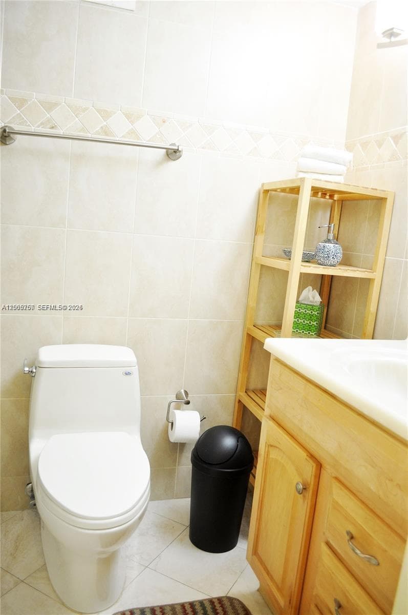 100 Lincoln Rd 534 photo 12