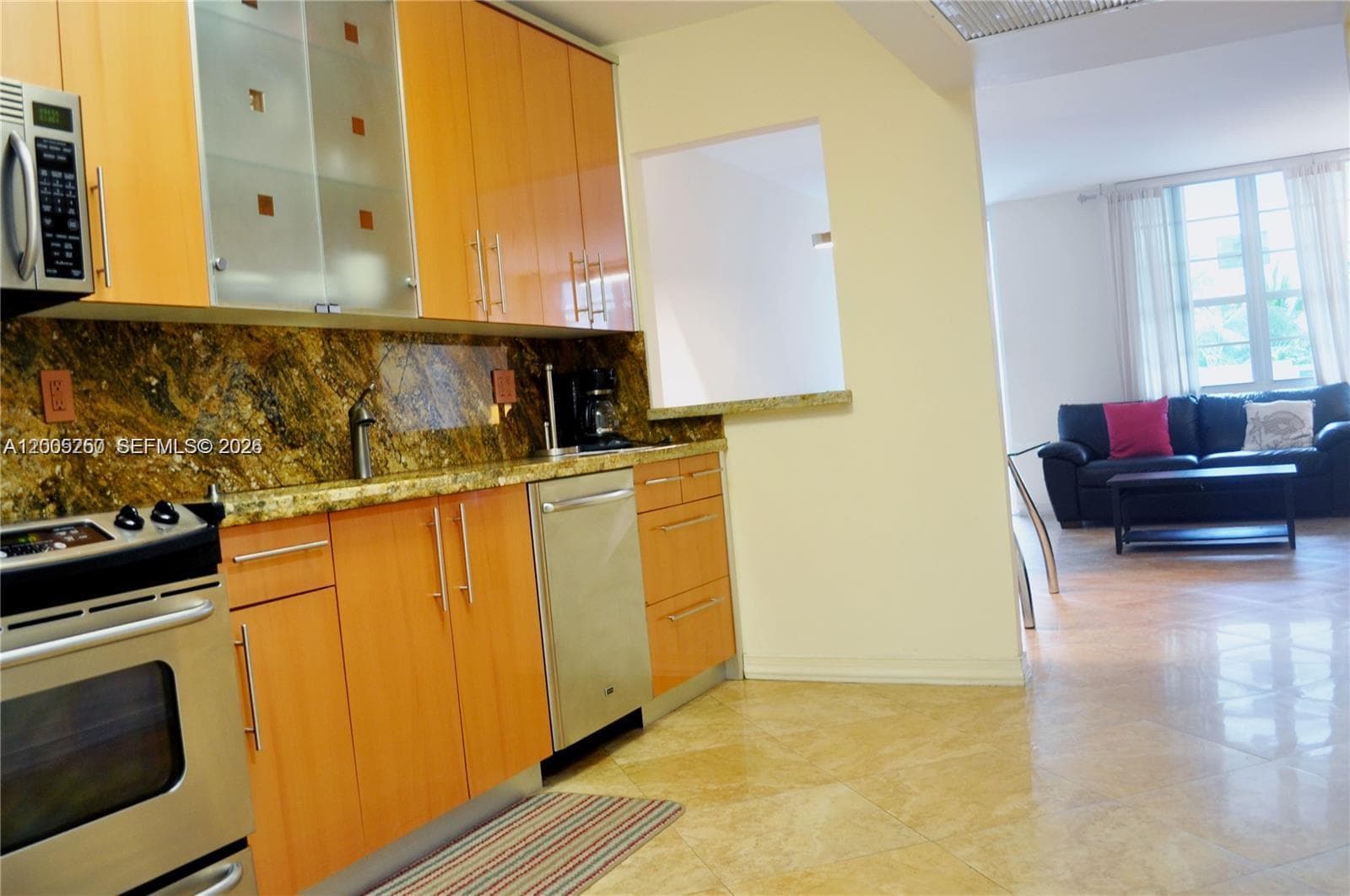 100 Lincoln Rd 534 photo 5