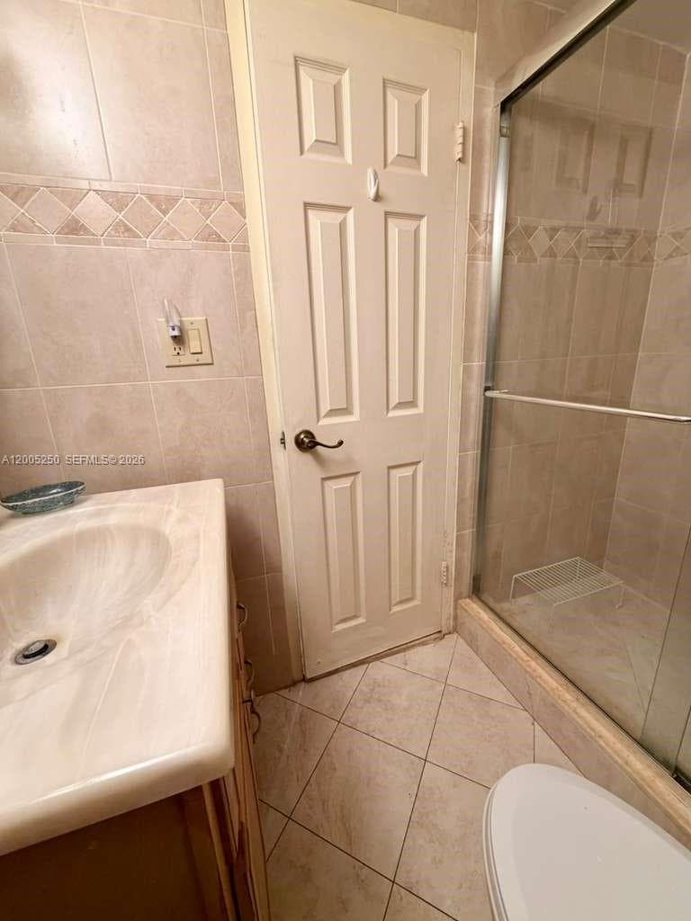 100 Lincoln Rd 534 photo 9