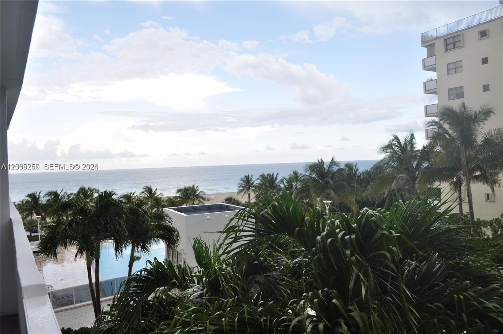 100 Lincoln Rd 534 photo 14