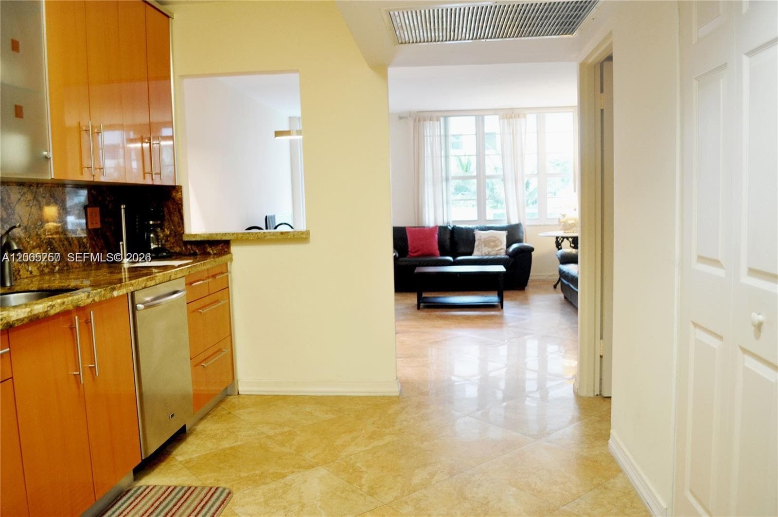 100 Lincoln Rd 534 photo 4