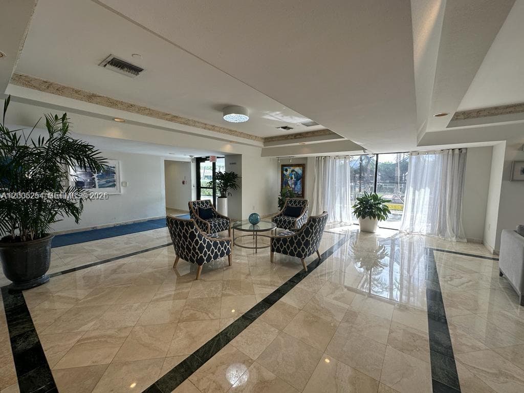 2625 Collins Ave 1508 photo 18