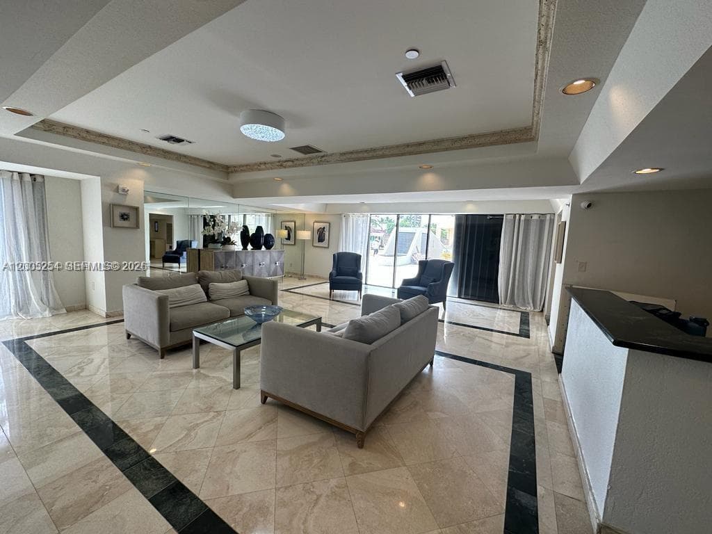 2625 Collins Ave 1508 photo 19