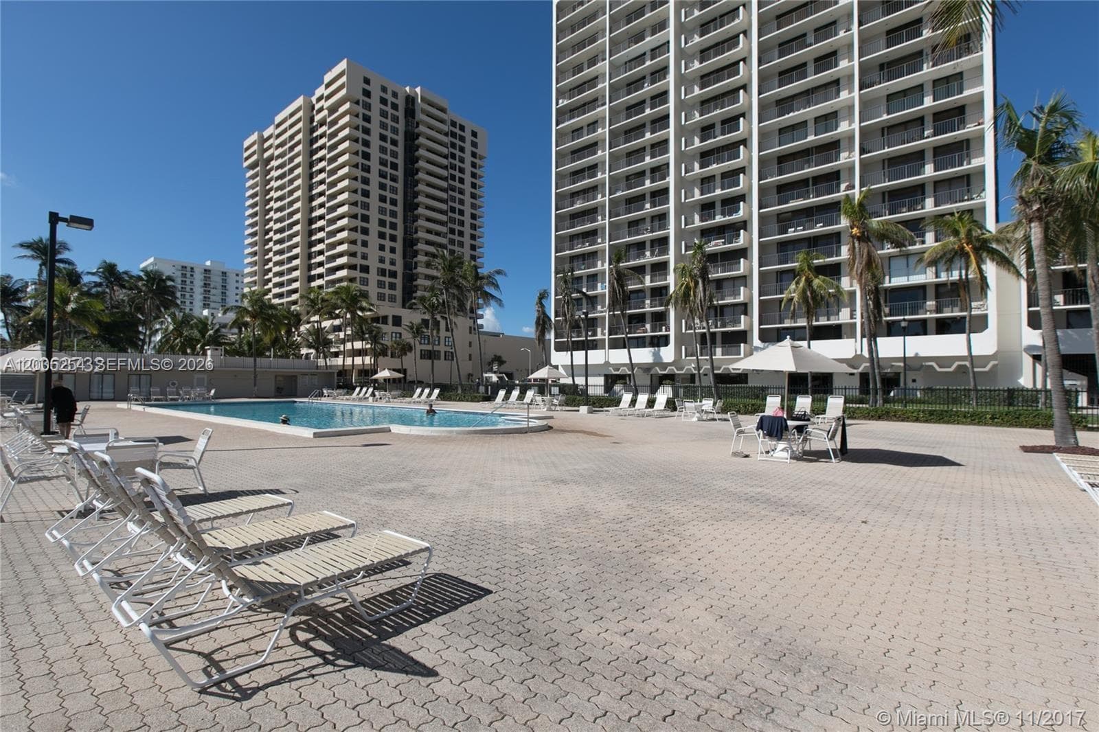 2625 Collins Ave 1508 photo 25