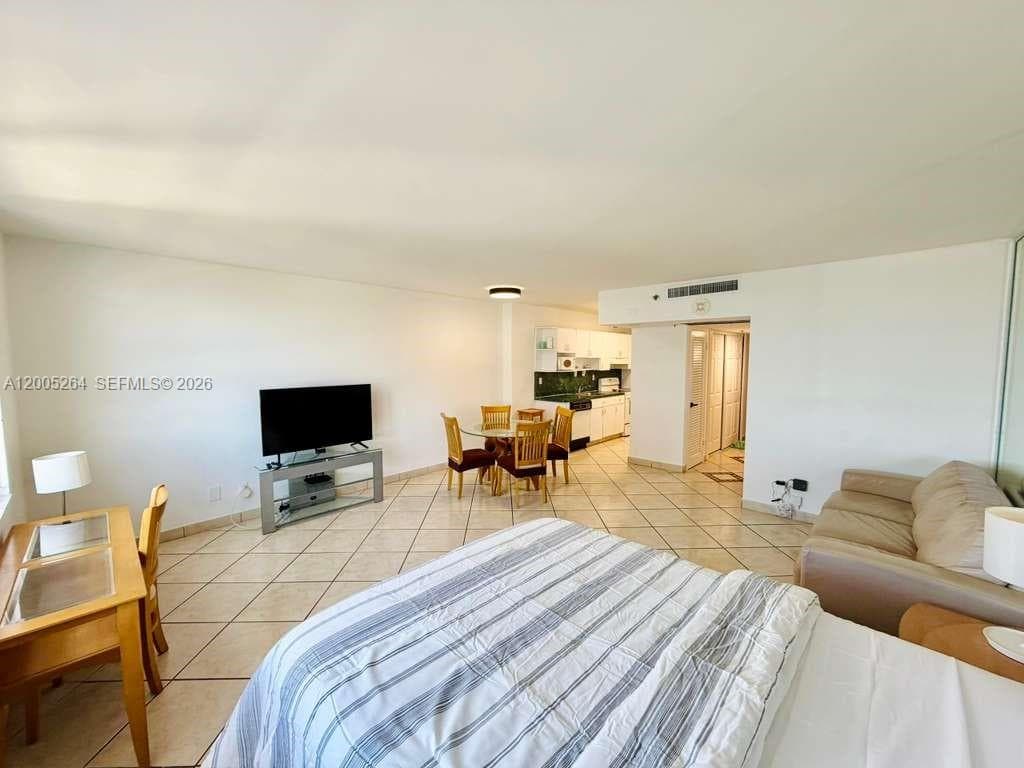 100 Lincoln Rd 731 photo 1