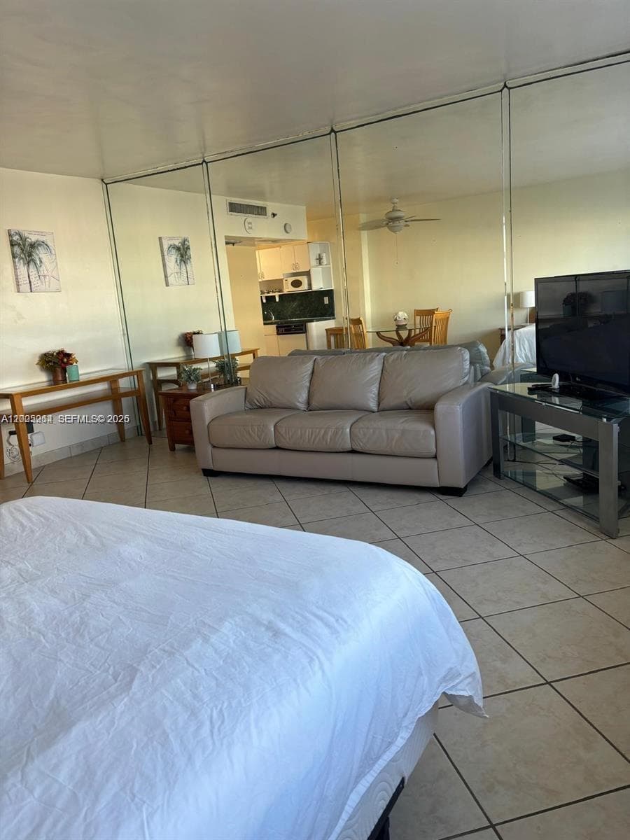 100 Lincoln Rd 731 photo 1