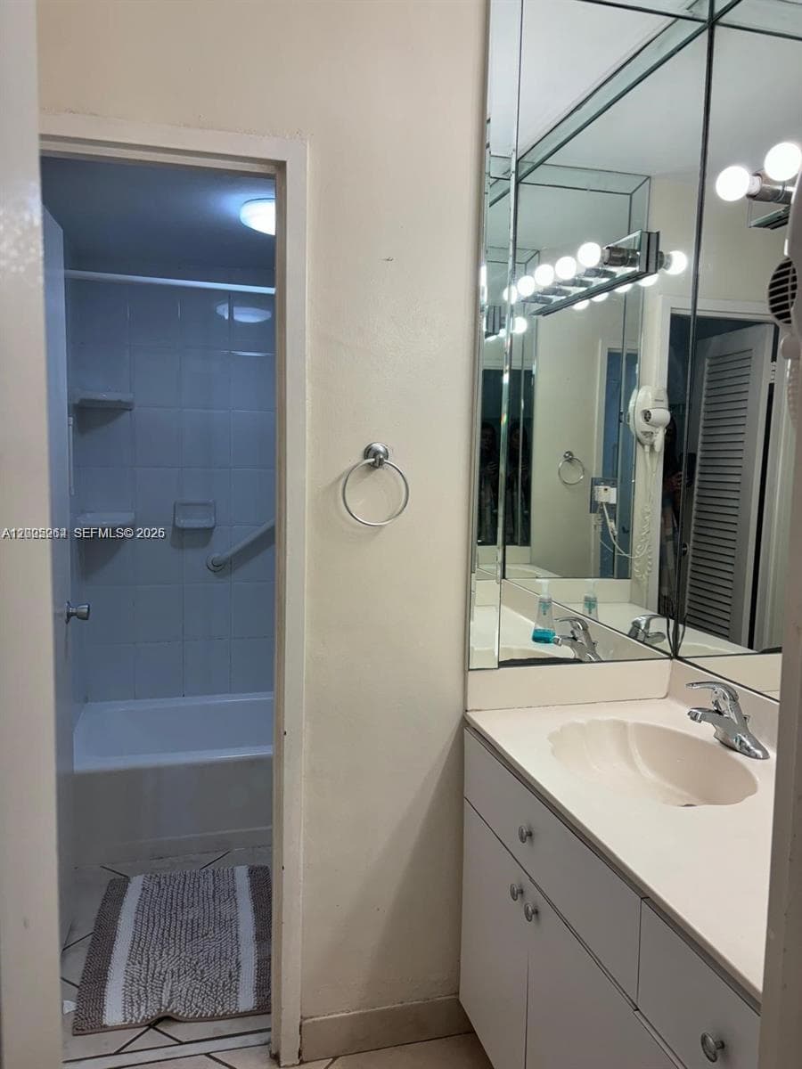 100 Lincoln Rd 731 photo 10