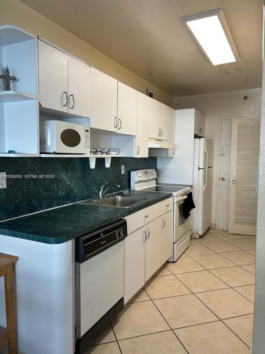 100 Lincoln Rd 731 photo 8