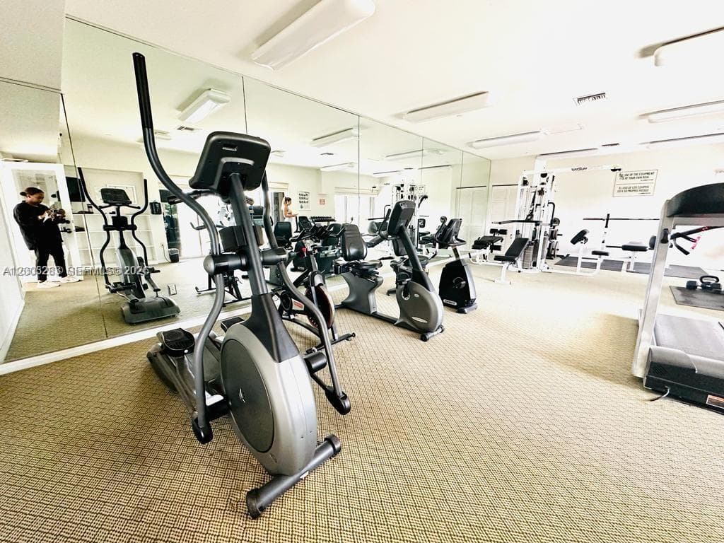 2625 Collins Ave 1508 photo 22