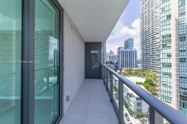 3131 7th Ave 1406 photo 23