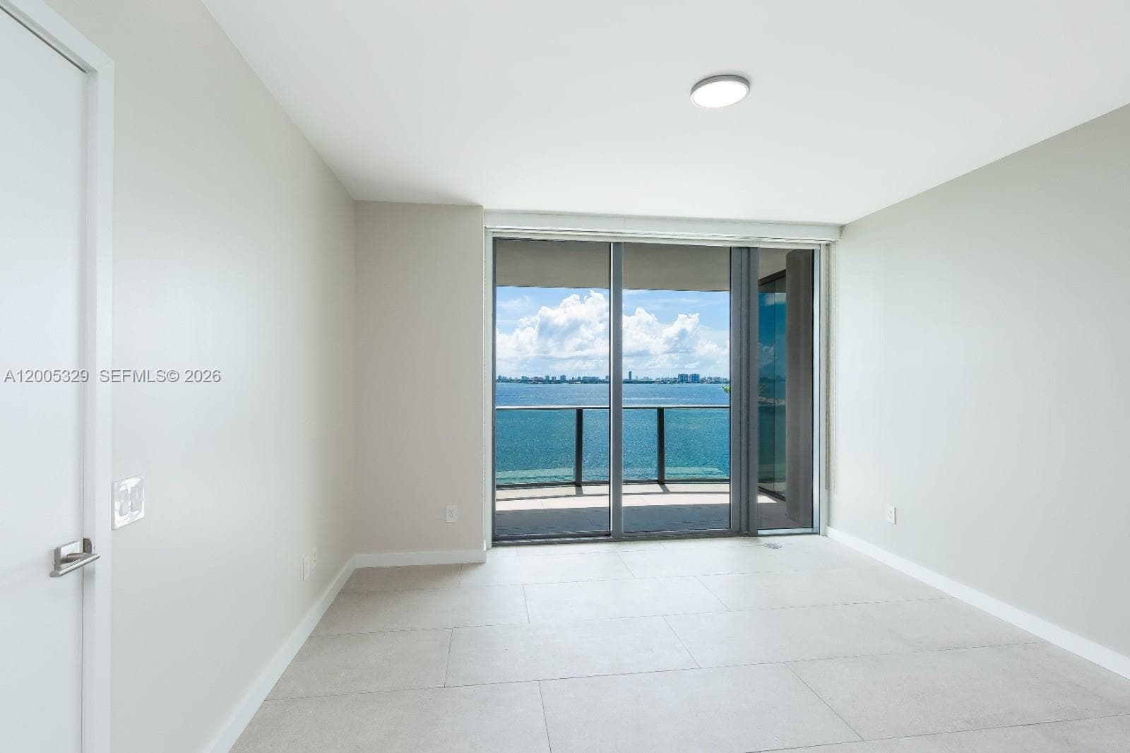 3131 7th Ave 1406 photo 6