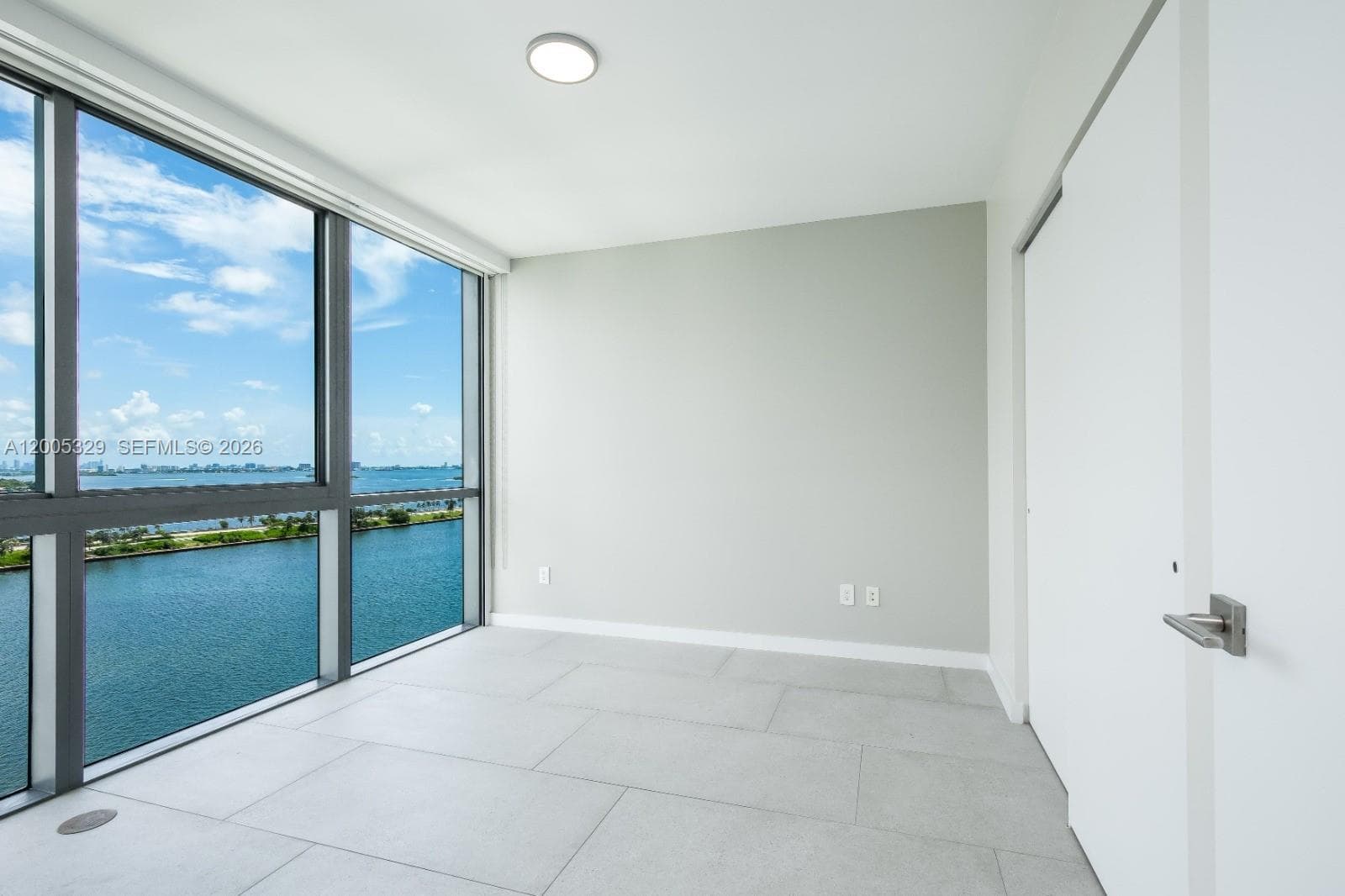 3131 7th Ave 1406 photo 12