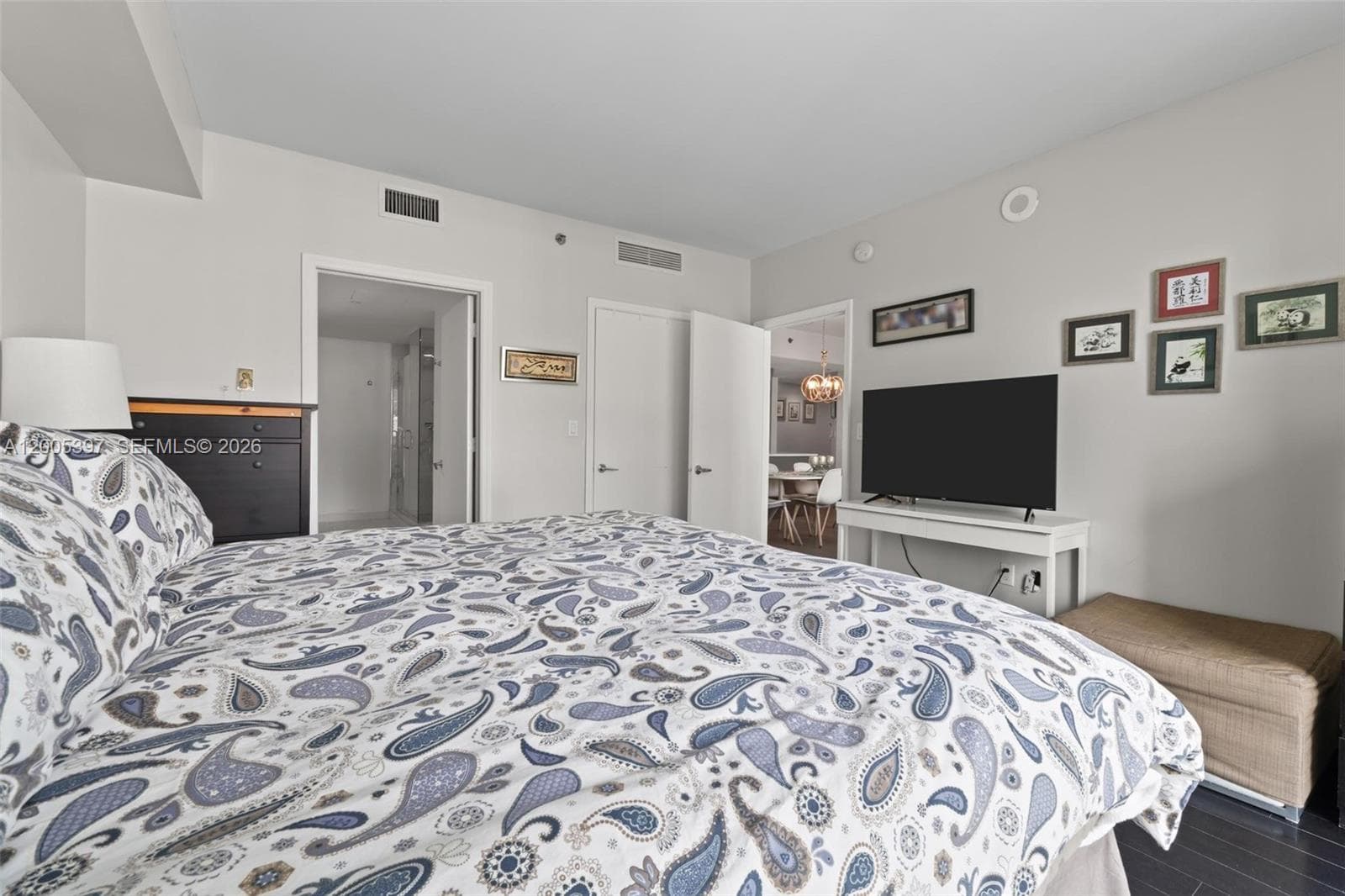 500 Brickell Ave 1405 photo 23