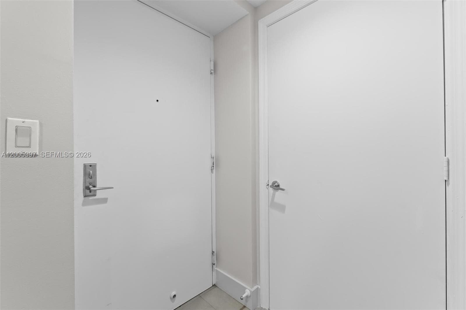 500 Brickell Ave 1405 photo 6