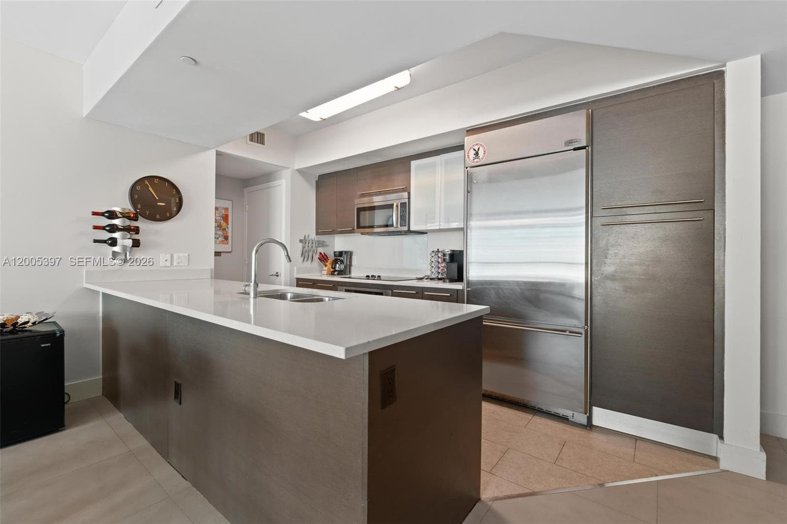 500 Brickell Ave 1405 photo 16