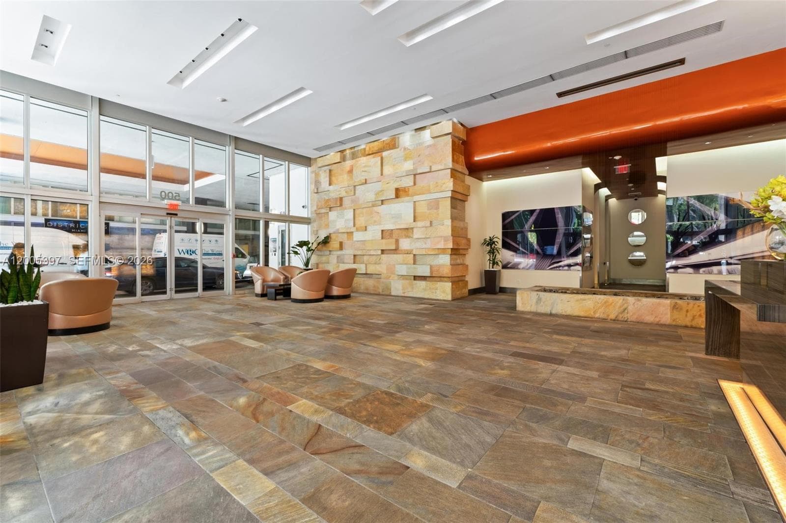 500 Brickell Ave 1405 photo 3