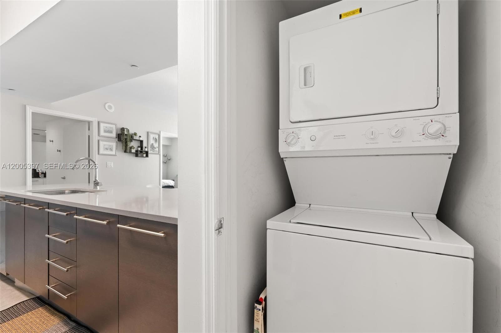 500 Brickell Ave 1405 photo 15