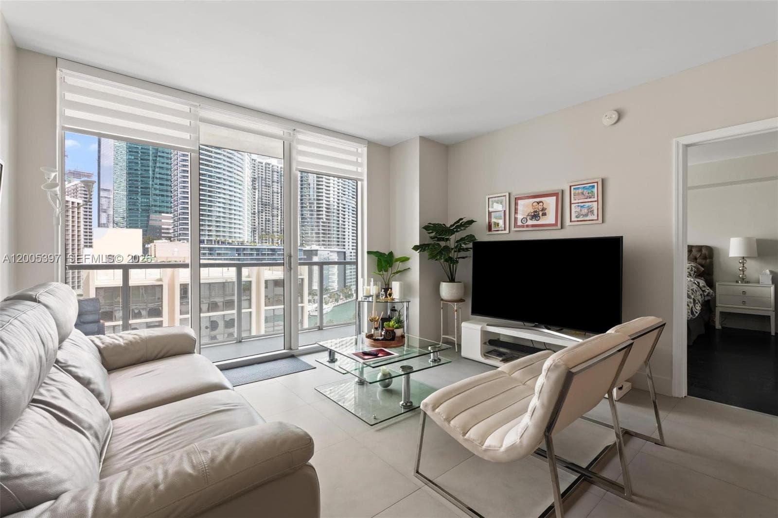 500 Brickell Ave 1405 photo 19