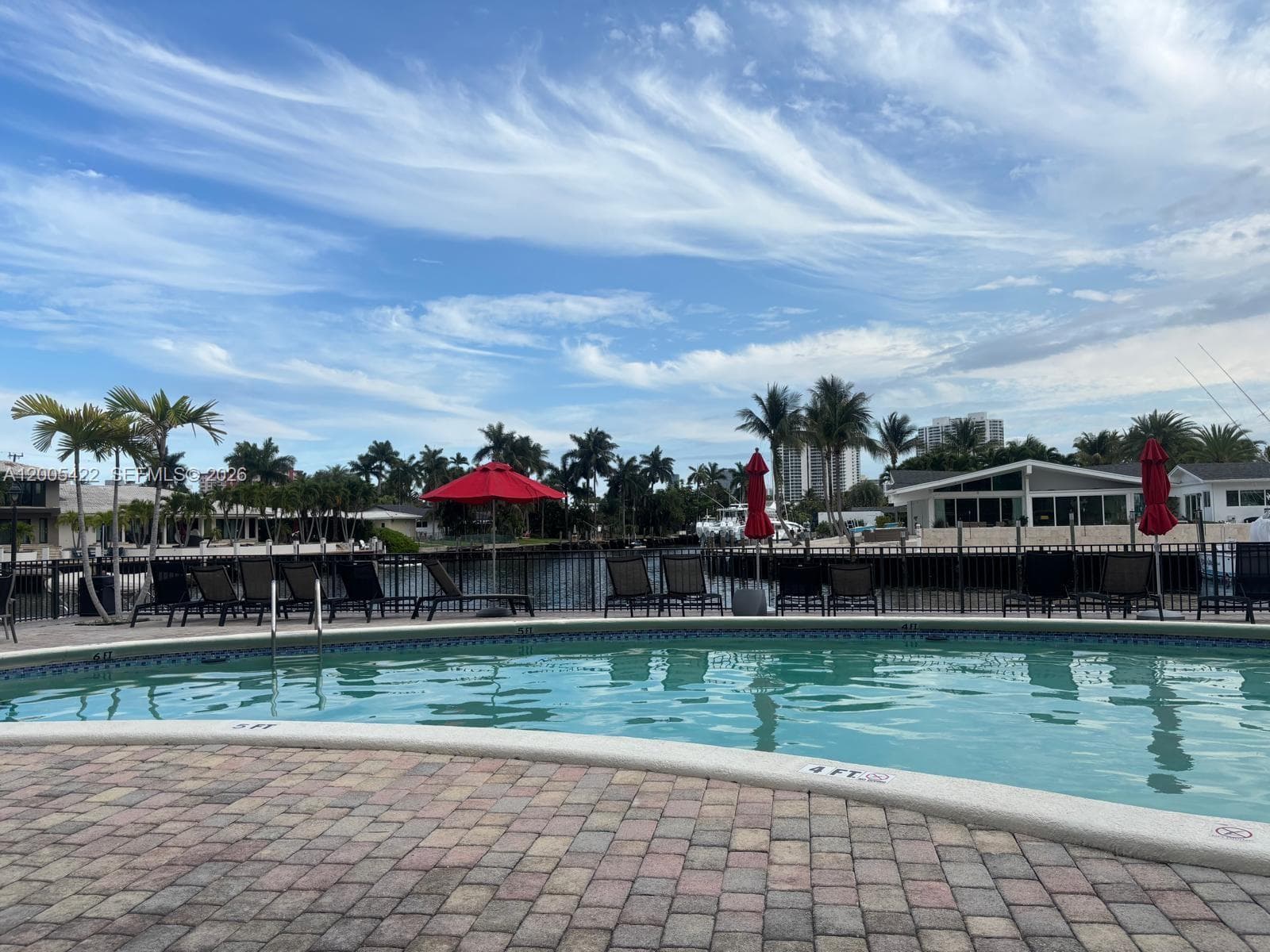 301 Golden Isles Dr 409 photo 16