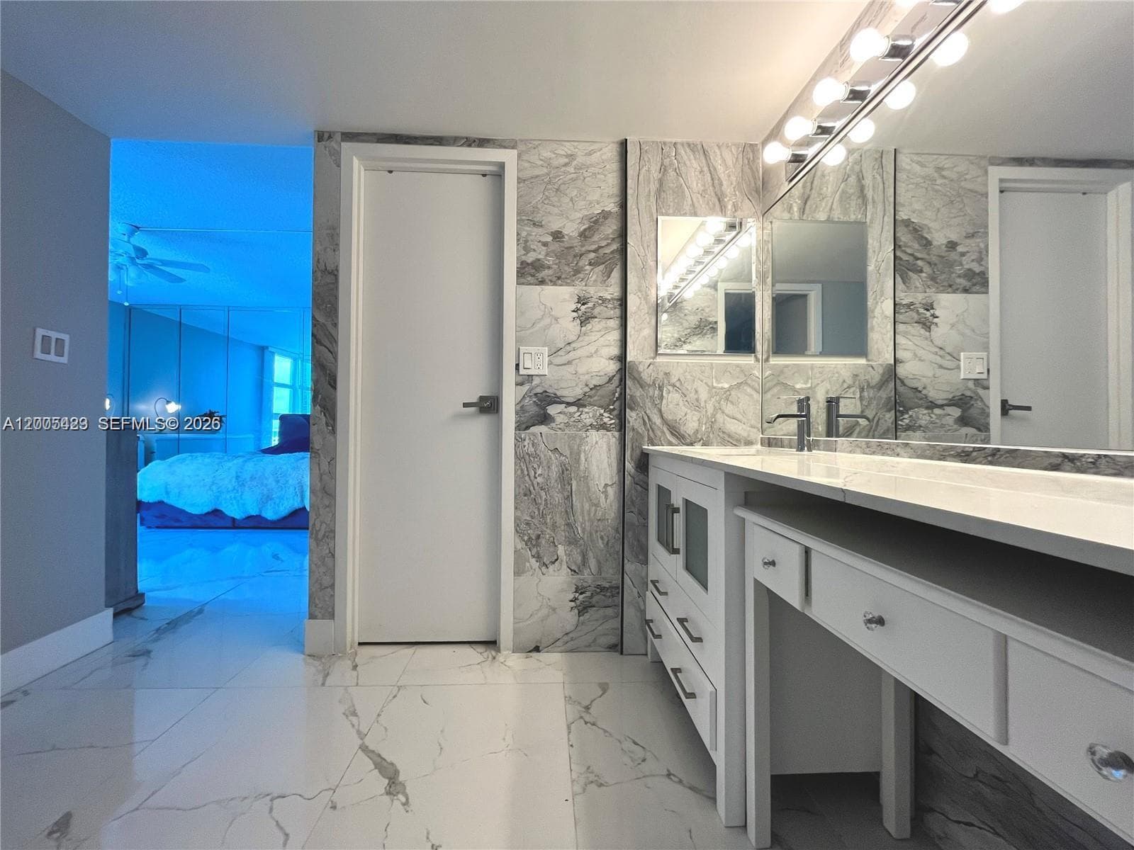 100 Bayview Dr 1827 photo 12