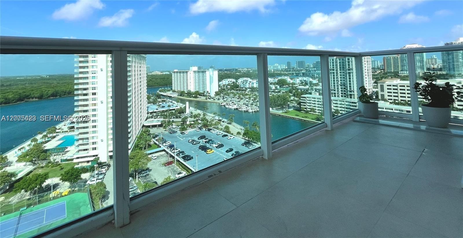 100 Bayview Dr 1827 photo 9