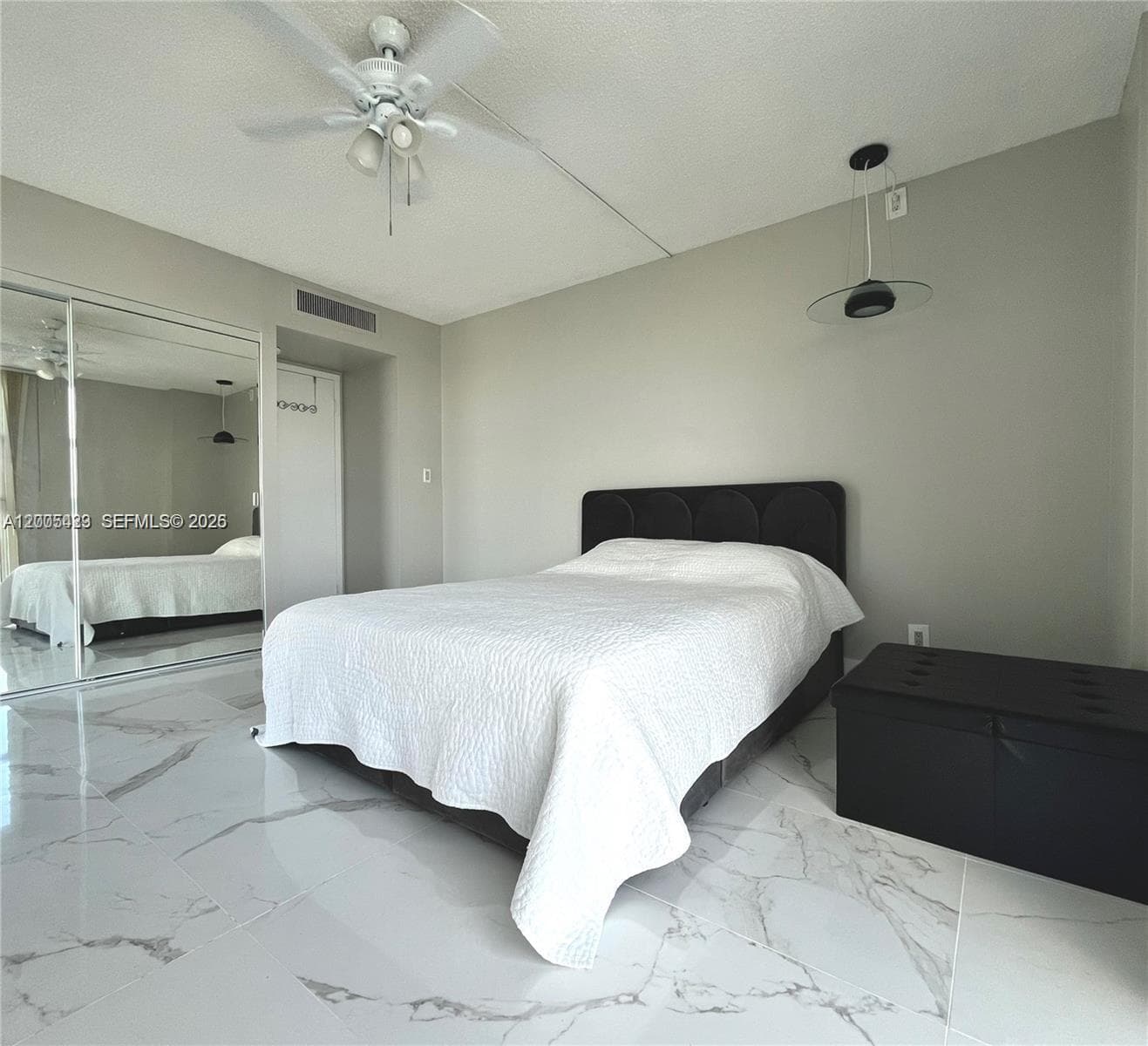 100 Bayview Dr 1827 photo 24