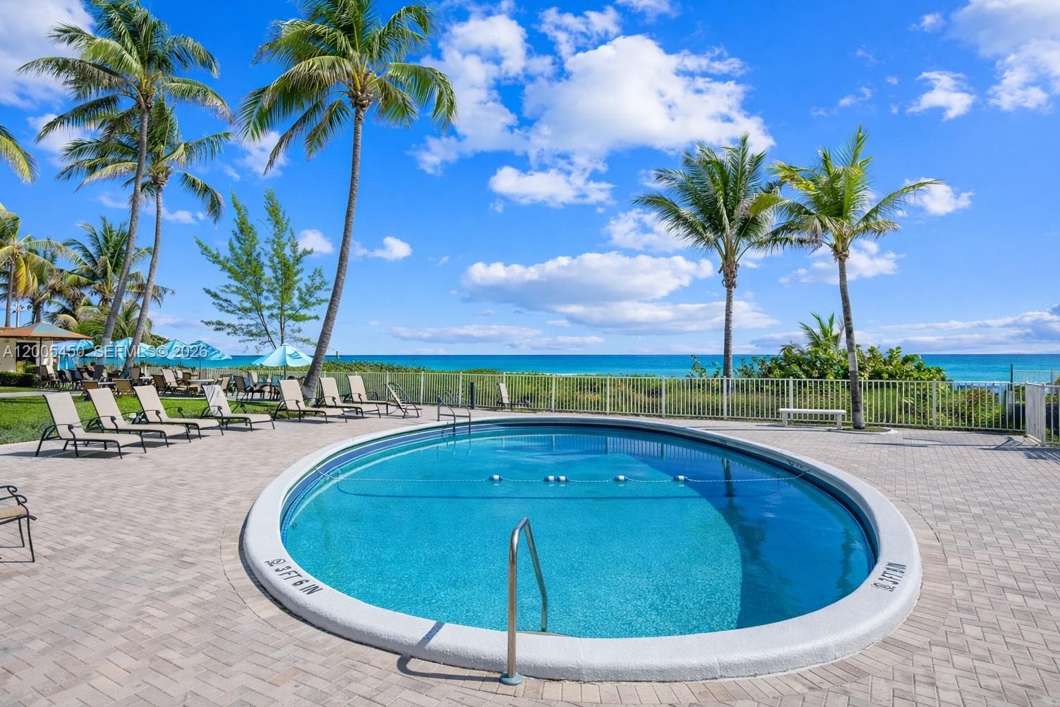 1936 Ocean Dr 4D photo 3