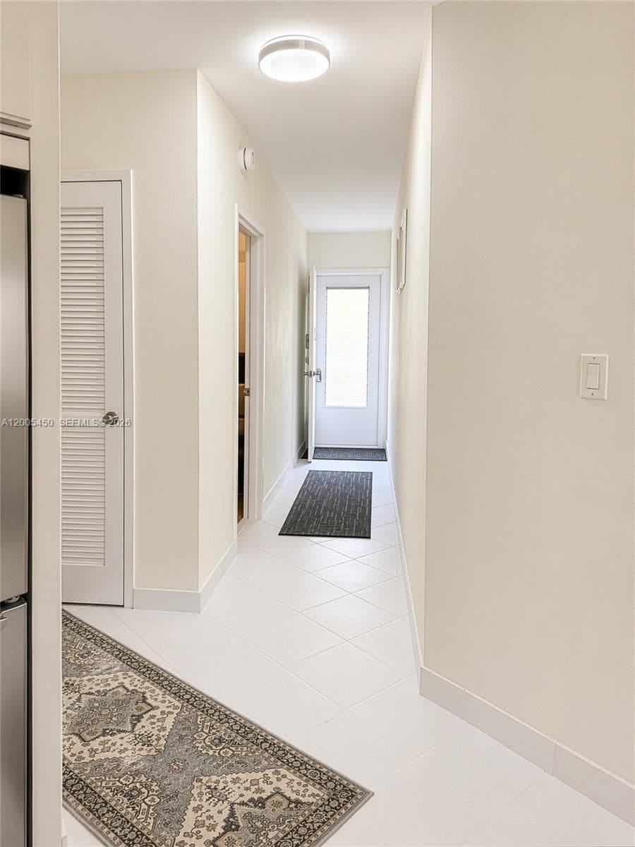 1936 Ocean Dr 4D photo 9