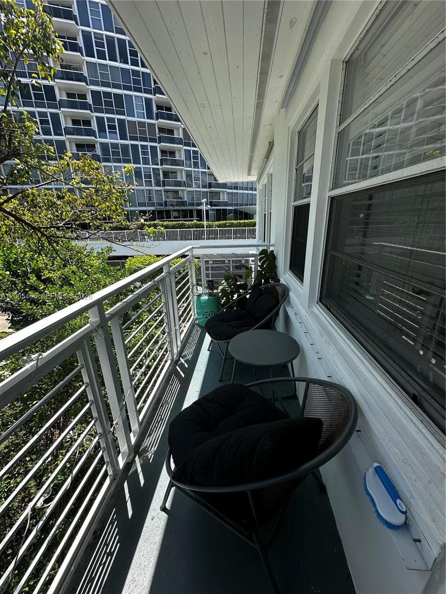 6865 Bay Dr 7 photo 13