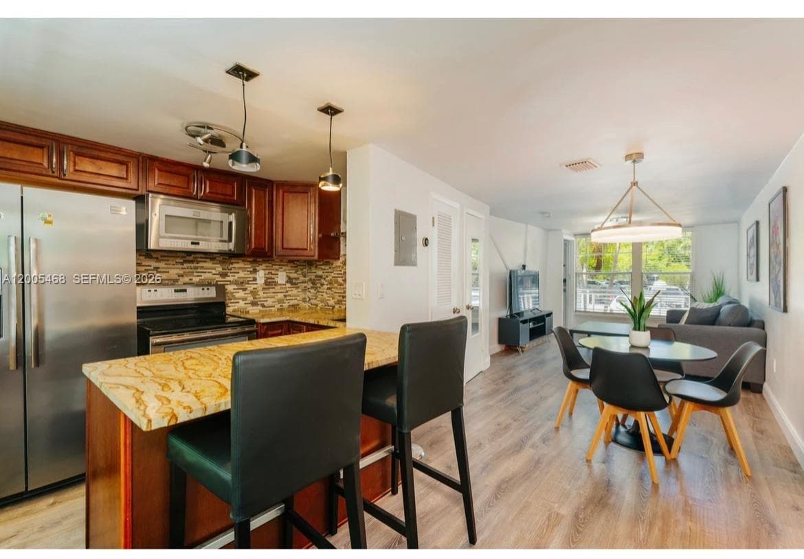 6865 Bay Dr 7 photo 1