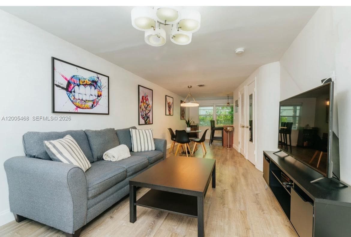 6865 Bay Dr 7 photo 4