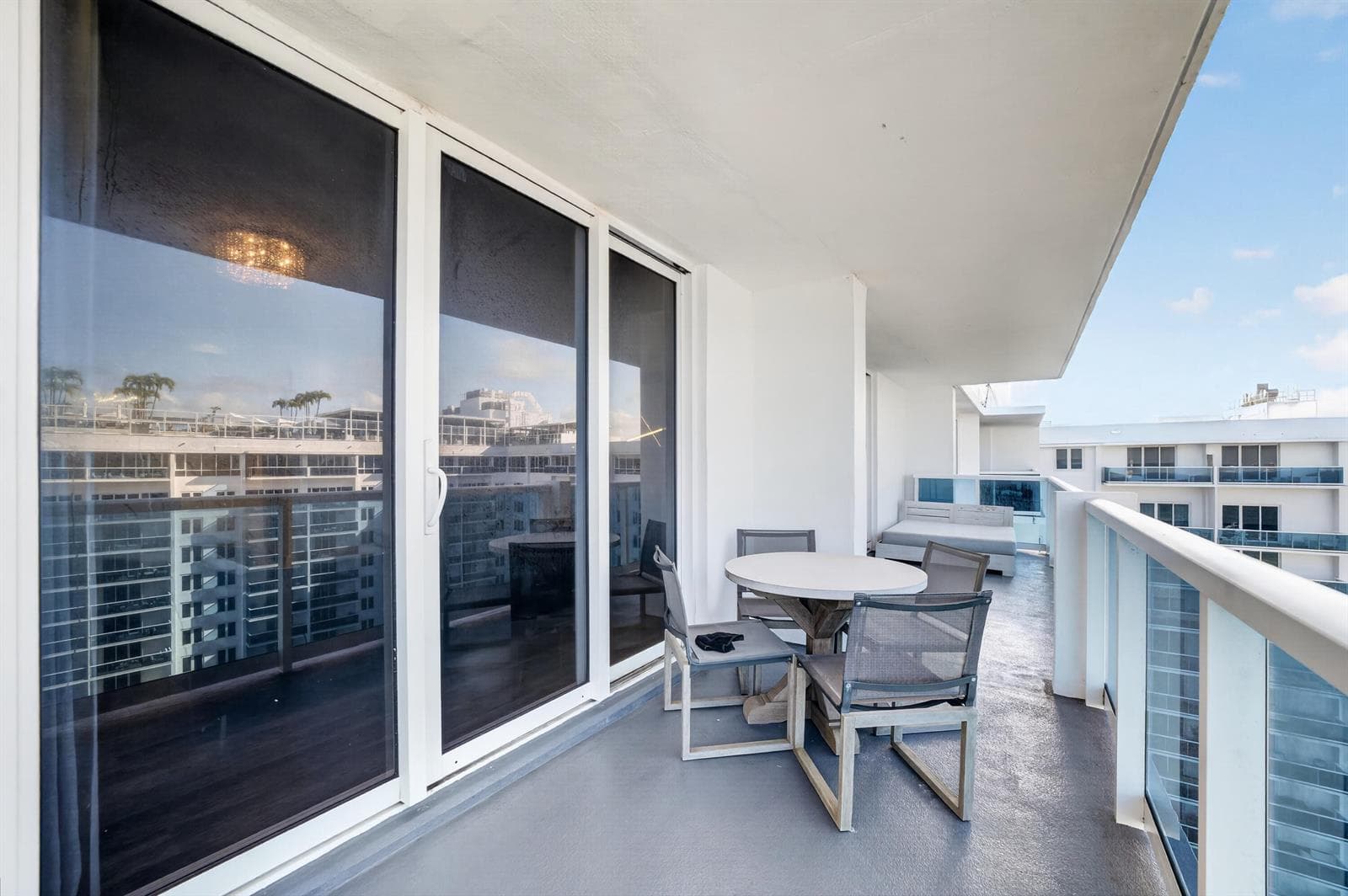 2301 Collins Avenue Ph14 photo 22