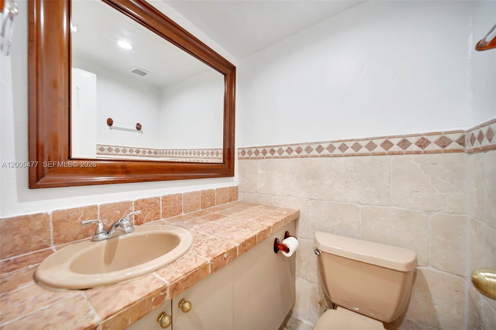 1985 Ocean Dr 20A photo 10