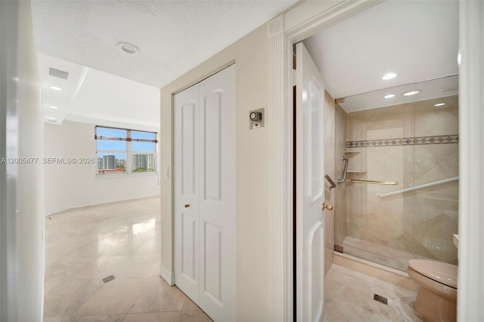 1985 Ocean Dr 20A photo 11