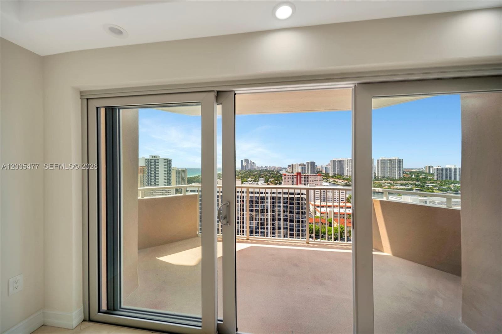 1985 Ocean Dr 20A photo 8