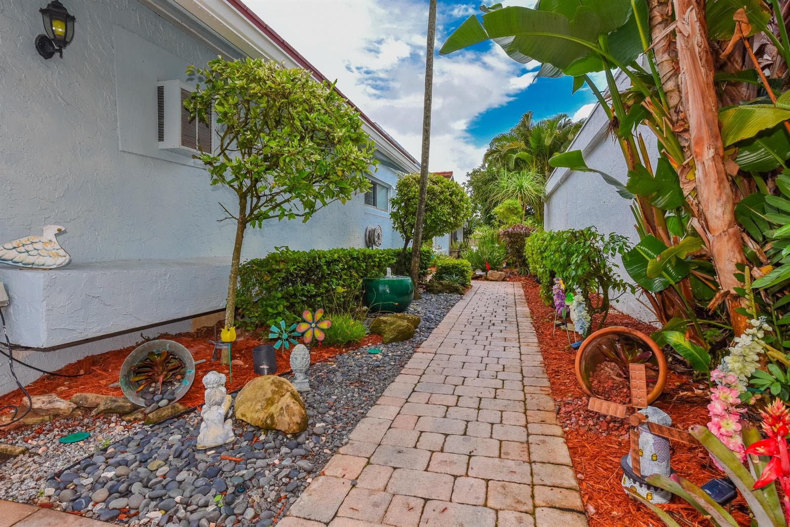 5518 Ainsley Court photo 4