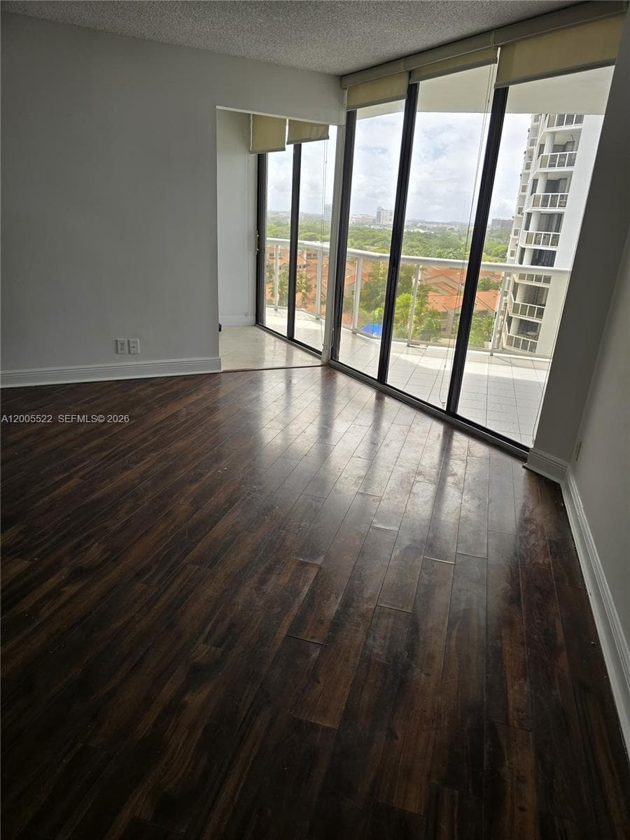 3610 Yacht Club Dr 1016 photo 17