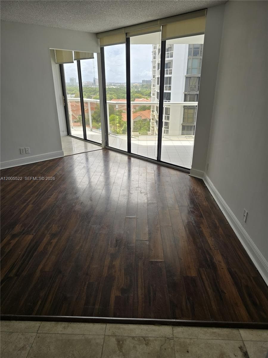 3610 Yacht Club Dr 1016 photo 16