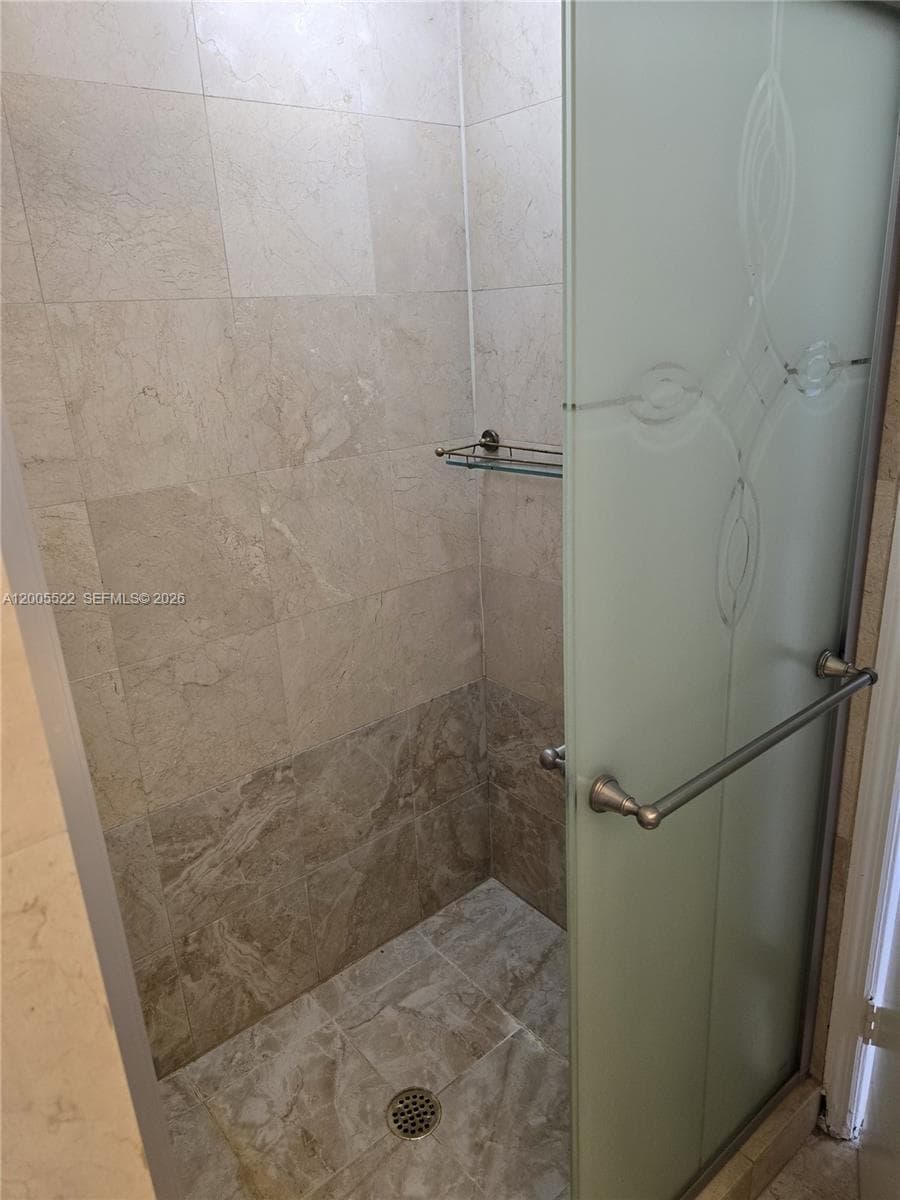 3610 Yacht Club Dr 1016 photo 9