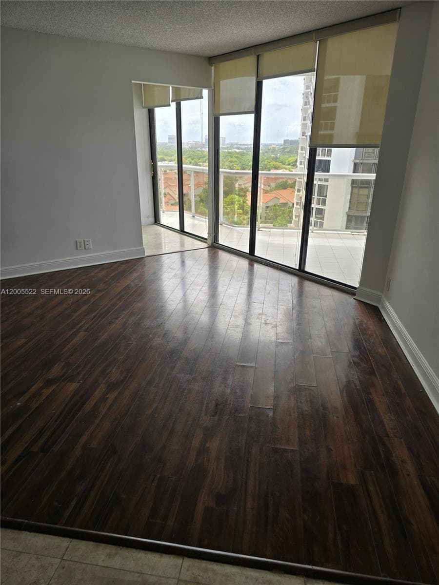 3610 Yacht Club Dr 1016 photo 14