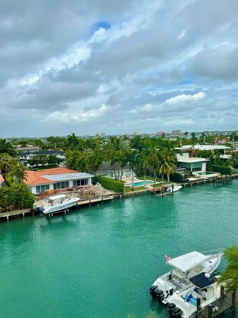 9800 Bay Harbor Dr 603 photo 2