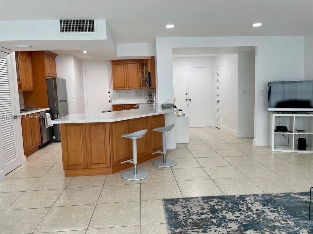 9800 Bay Harbor Dr 603 photo 12