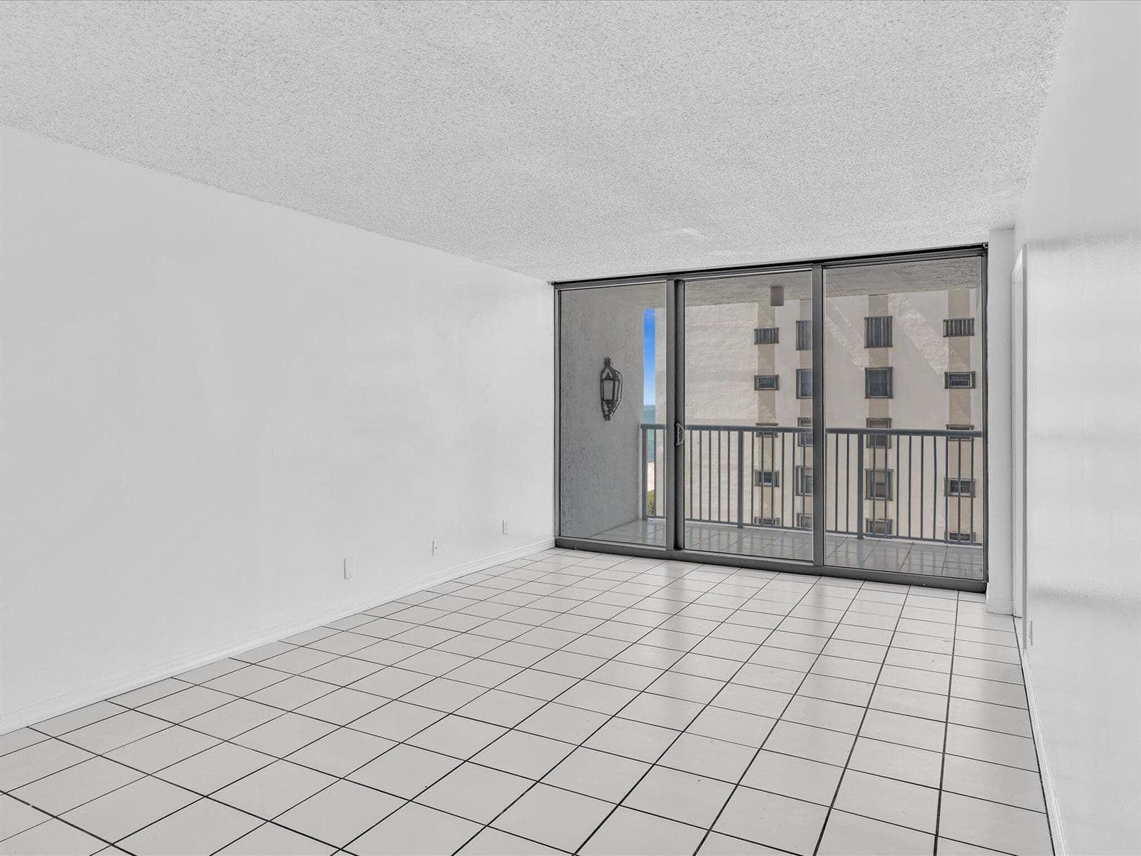 2655 Collins Avenue Unit 1710 photo 6