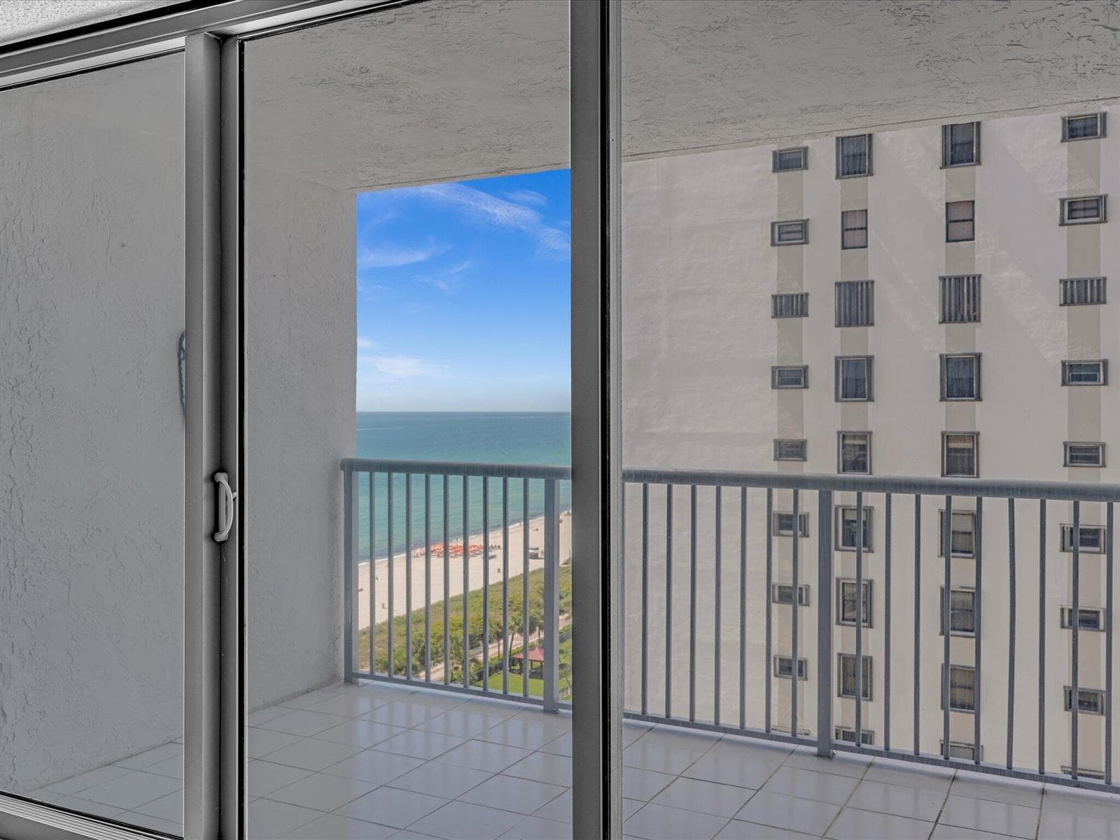 2655 Collins Avenue Unit 1710 photo 7