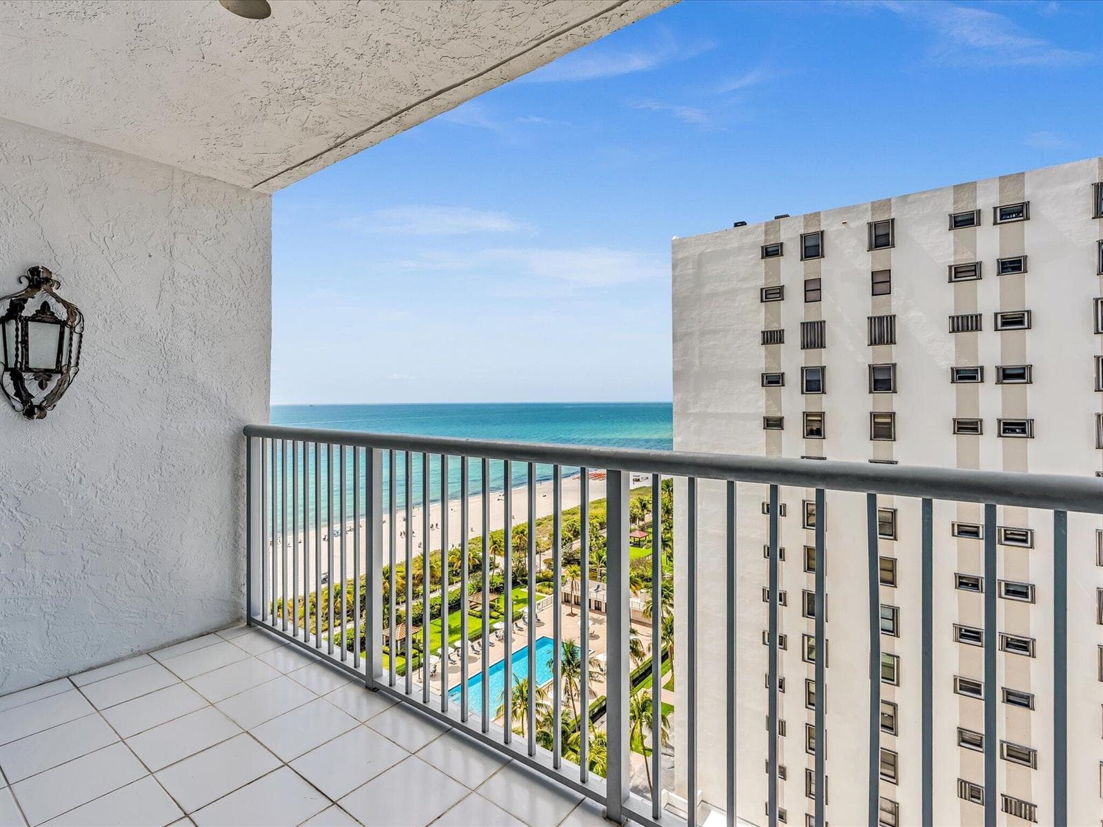 2655 Collins Avenue Unit 1710 photo 9